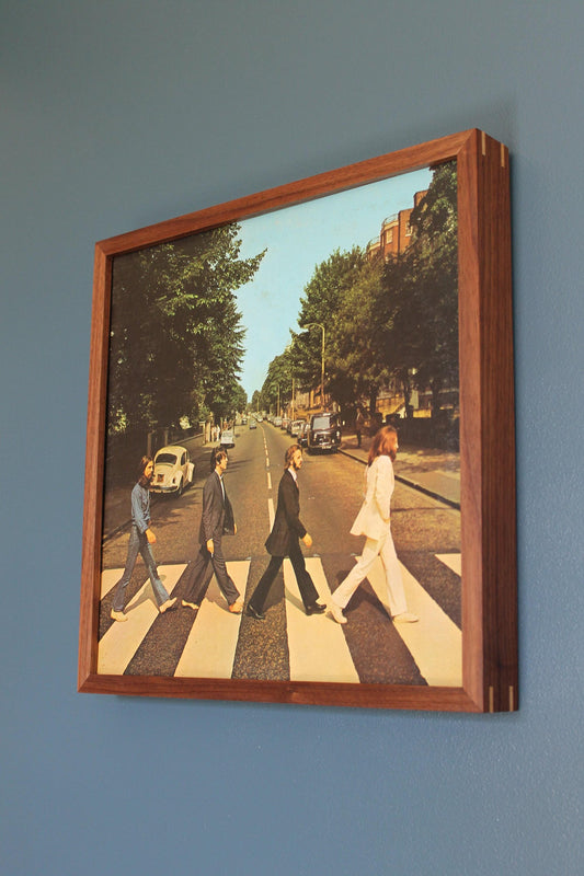 Vinyl Album Gallery Frame - Walnut
